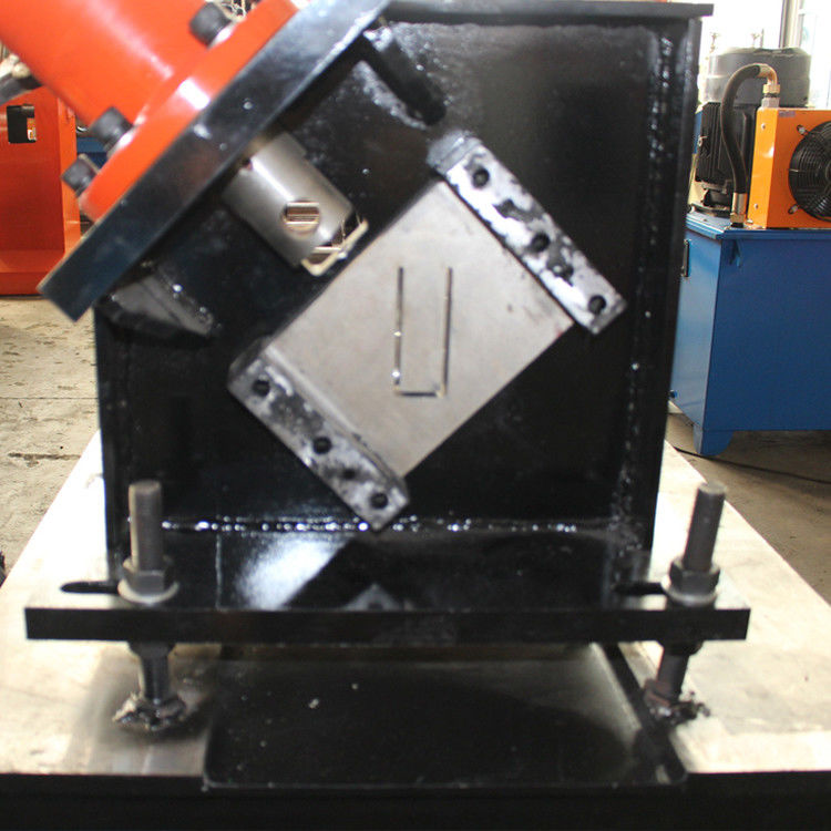 0.8mm Ppgi 冷式ロール 形成 機械 メタルフレーム U チャネル パーリン 製造