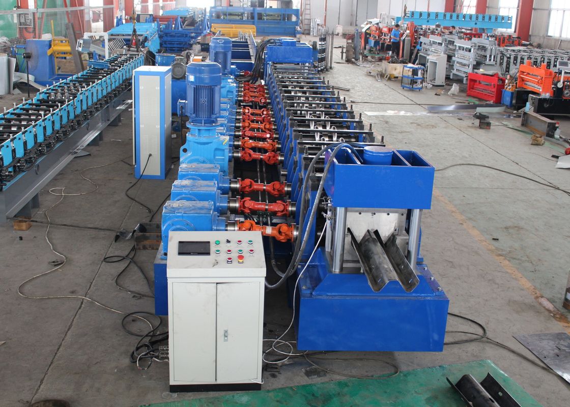 メタルWプレート作りの高速道路ガードレールロールフォームマシン