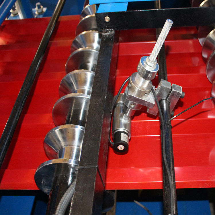 IBR 686 プロフィール 1 層ロール 形成 機械 Plc コントロールと水力切断