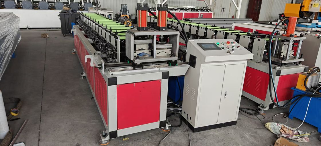 2025 新デザイン メタルピケット フェンスロール 形成機械 フェンスライン アメリカスタイル