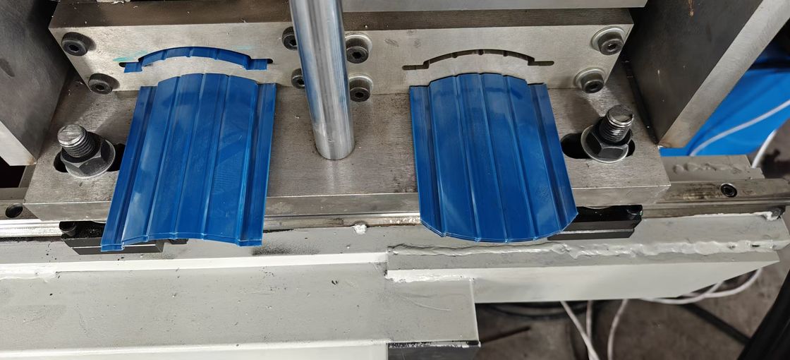 2025 新デザイン メタルピケット フェンスロール 形成機械 フェンスライン アメリカスタイル