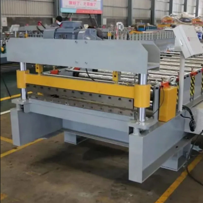 PLC制御 金属冷たい屋根シートを作る機械 屋根タイル 壁パネル ロール 形成マシン