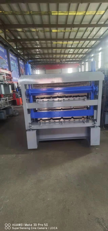 パネル4kw Ibrの屋根機械は金属の鋼鉄艶をかけられたタイル シートを3つの層波形を付けた