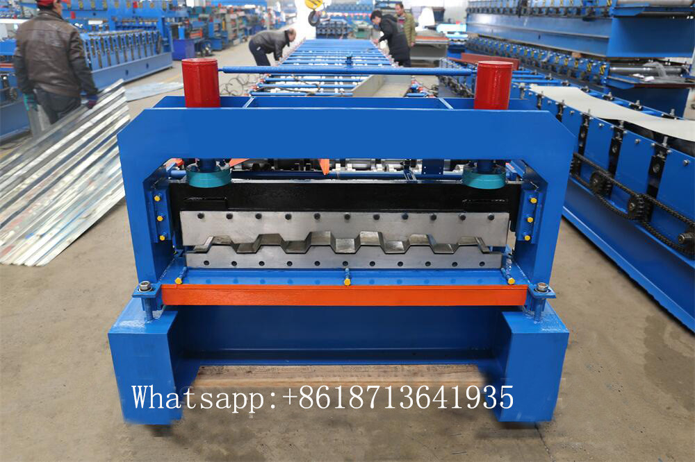 効率的な生産のためのPLC制御2.5T波紋屋根シートロール形成機械