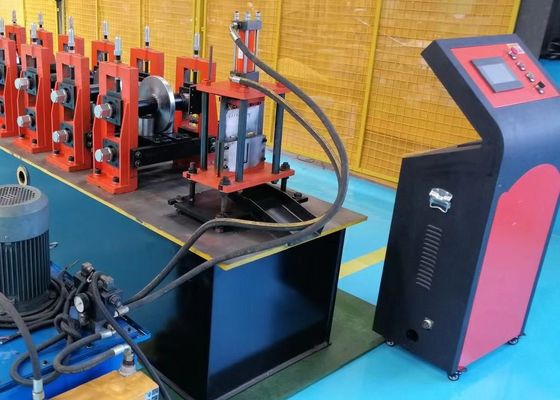 2024 工場価格 スターン・アンド・トラック・チャネル・マシン 10-15m/min 速度