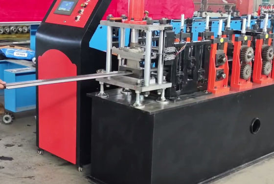 Plcは18の場所を閉める機械を形作るロールを制御する