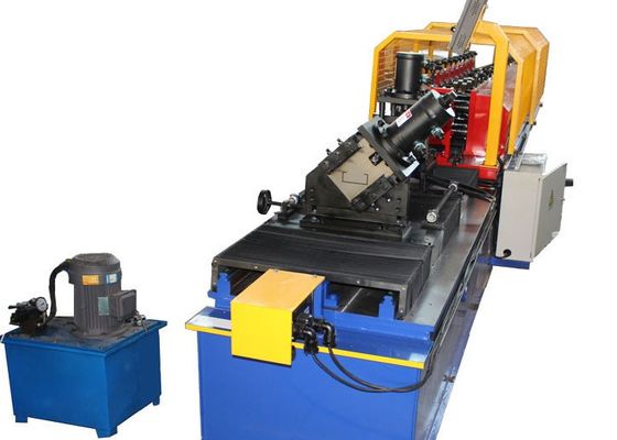 10-15m/Min スピードCチャネルロール形成機械 5.5kwの電力