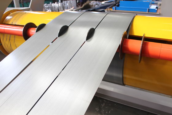 2024 工場価格 レーザーブレード切断方法による自動切断と切断ライン